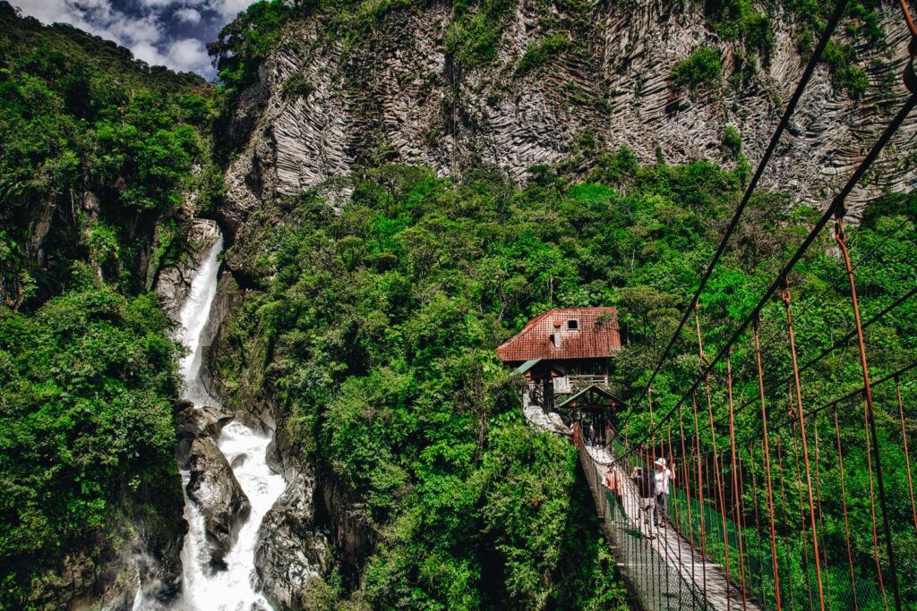 Cascada Pailón del Diablo en Baños